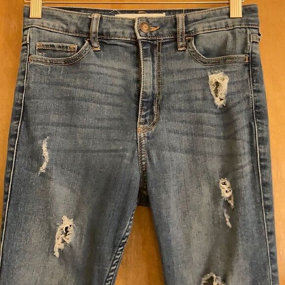 Hollister High Rise Super Skinny Distressed Denim - Picture 2 of 7